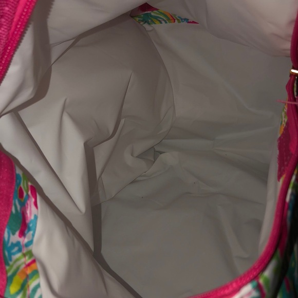 Lilly Pulitzer Large Beach Cooler Featured in Spot Ya - Picture 13 of 13